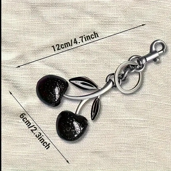 Black Cherry Keychain - Picture 3 of 3